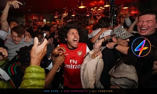 I tifosi dell'Arsenal si riversano nel Nord di Londra dopo il titolo di Premier League