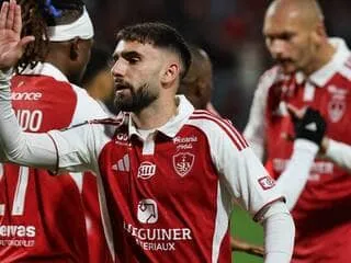 Stade Brestois draws 1-1 with Angers SCO, Del Castillo sets record