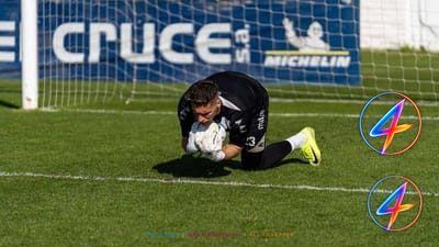 Linfield sign Ryan Nolan as Ballymena recruit Chris McKee