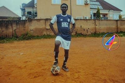 Kofi Amoako Chooses Hamburg Over Leeds United