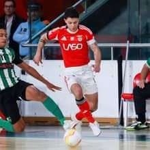 Benfica vence al Eléctrico y espera al rival de semifinal