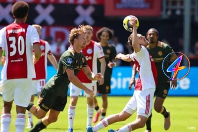 Cruijff relieved as Ajax advance via Paes and El Karouani penalty save